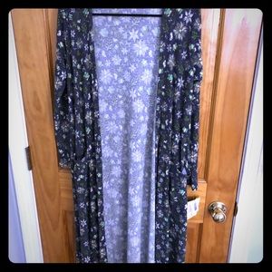 NWT. Small LulaRoe Sarah Cardigan.